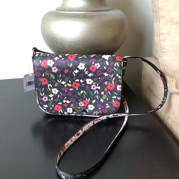 SOLD Kate Spade Floral Laurel Way Boho Purse - Picture 2 of 6
